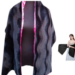 Cejon black‎  faux fur textured wrap